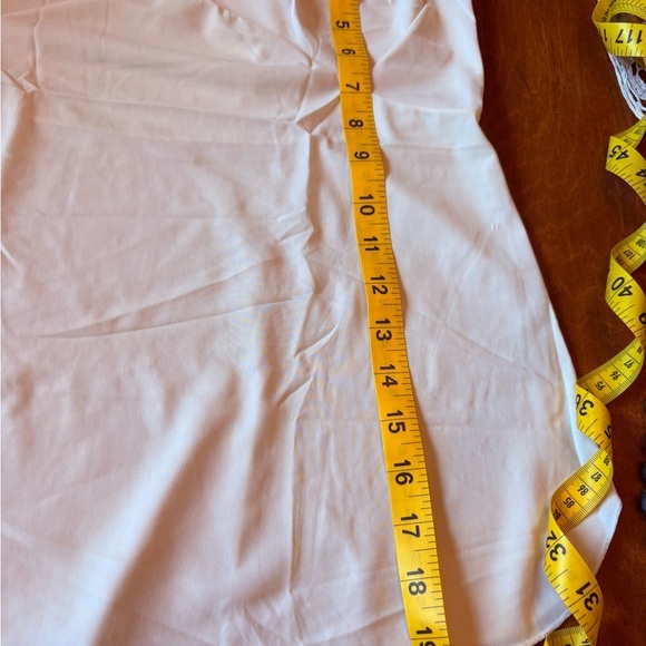 Elegant White Lace Camisole - Picture 5 of 7